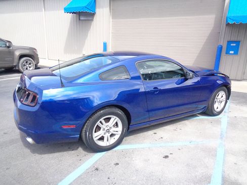 Used 2014 Ford Mustang Coupe image 6