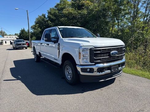 New 2026 Ford F350 XL w/ 360-Degree Camera Package image 12