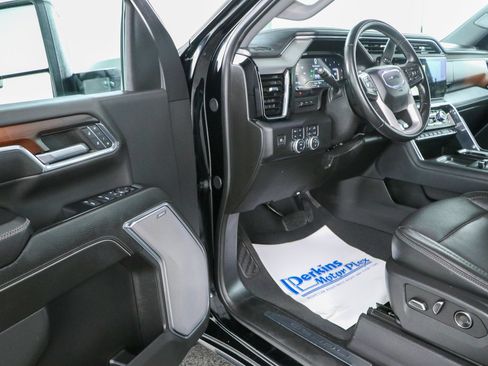 Used 2024 GMC Sierra 2500 Denali w/ Denali Reserve Package AWD/4WD image 3
