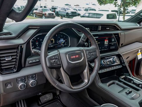 Used 2025 GMC Sierra 2500 AT4X image 17