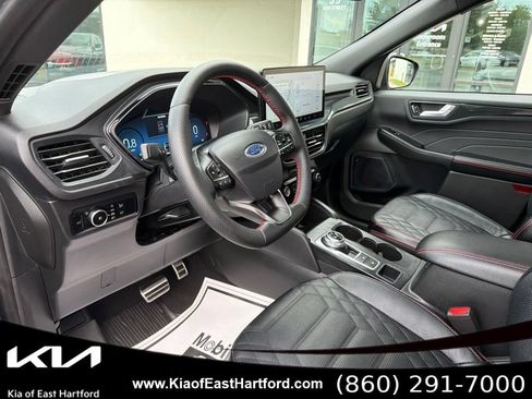 Used 2023 Ford Escape ST-Line Elite w/ Premium Technology Package AWD/4WD image 30
