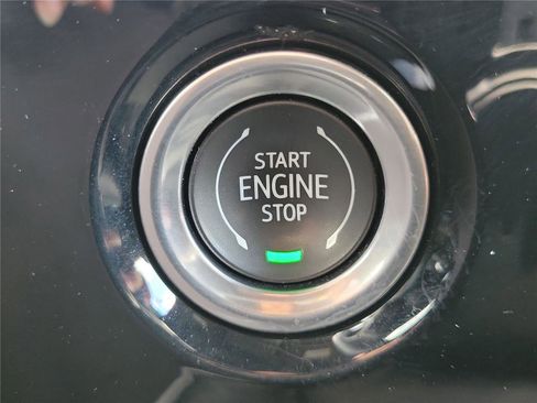 Used 2024 Chevrolet Silverado 1500 LT AWD/4WD image 31