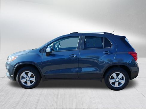 Used 2022 Chevrolet Trax LT w/ LT Convenience Package AWD/4WD image 4