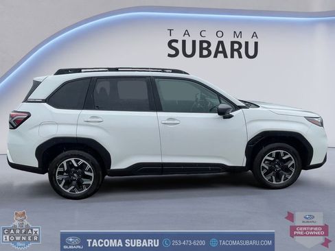 Used 2025 Subaru Forester Premium image 6