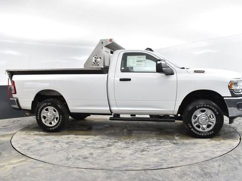 New 2024 RAM 2500 Tradesman w/ Chrome Appearance Group image 9