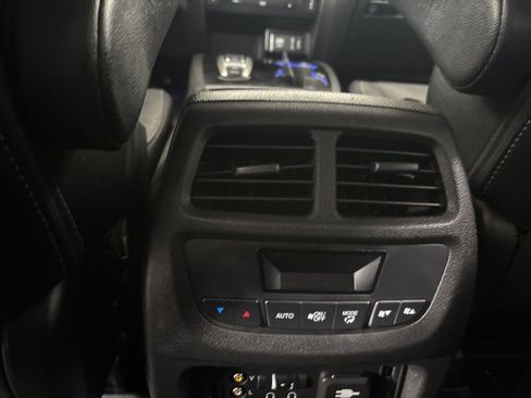 Used 2017 Honda Pilot Touring image 27