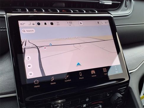 New 2025 Jeep Grand Cherokee Limited image 4