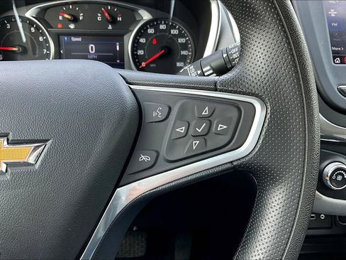 Used 2022 Chevrolet Equinox LS w/ LS Convenience Package image 29