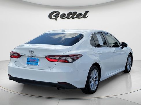 Used 2021 Toyota Camry LE FWD image 5