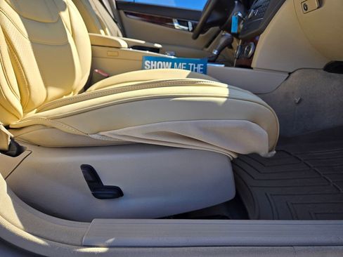 Used 2011 Mercedes-Benz C 300 Sedan image 44