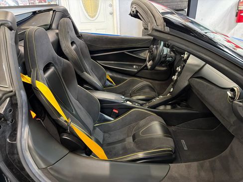 Used 2020 McLaren 720S Performance image 23