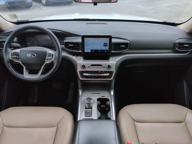 Used 2021 Ford Explorer XLT w/ Equipment Group 202A RWD image 15