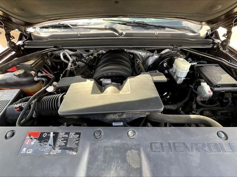 Used 2015 Chevrolet Suburban LT w/ Luxury Package image 30