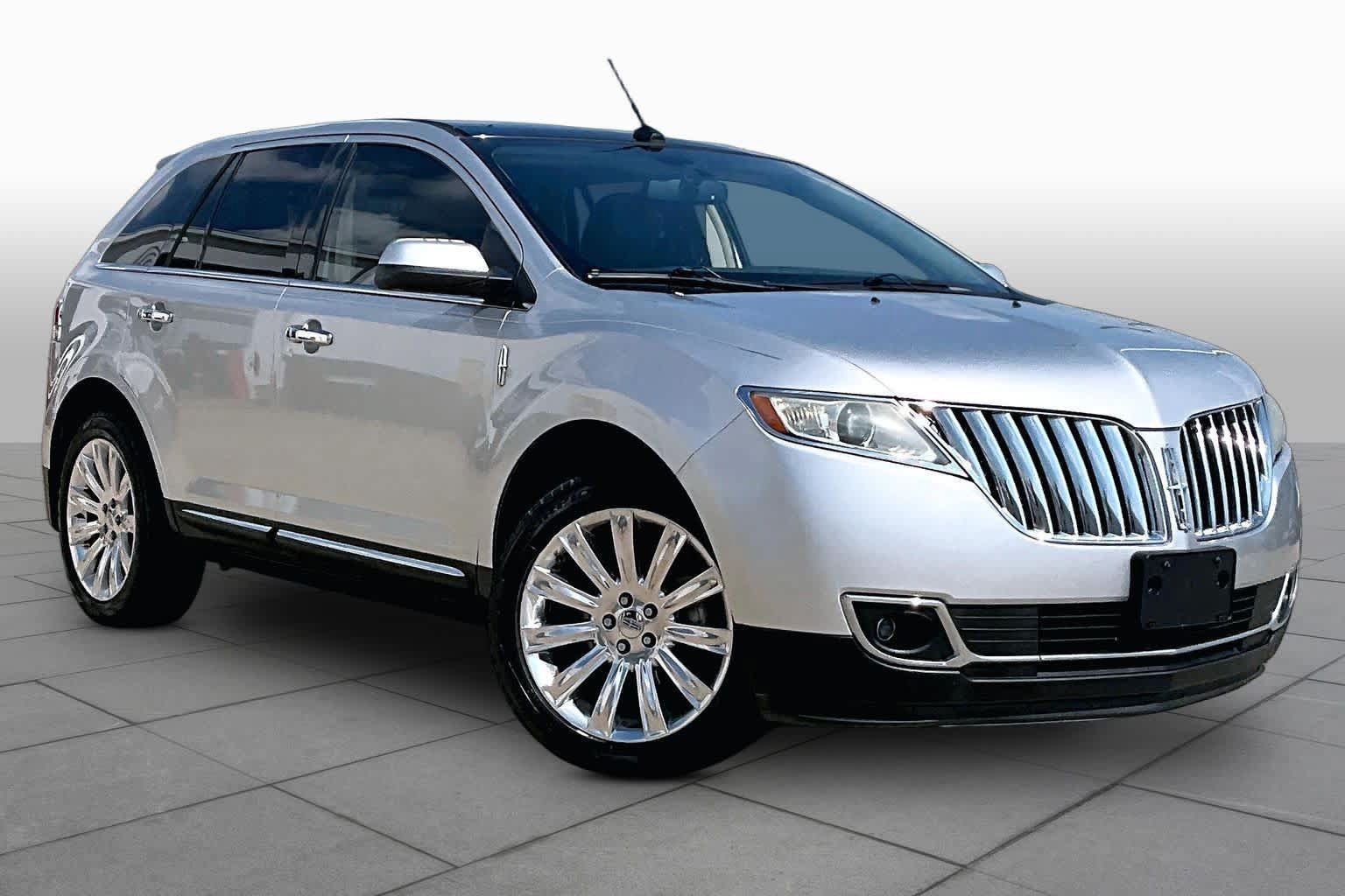 Used 2011 Lincoln MKX 2WD w/ 102A Rapid Spec Order Code image 2