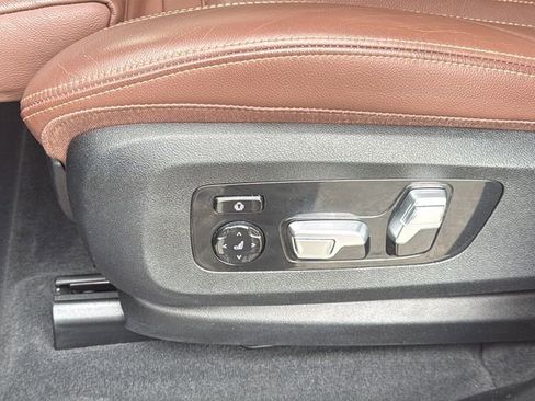 Used 2020 BMW X7 xDrive40i w/ Premium Package image 11