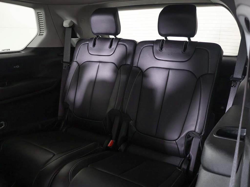 Used 2023 Jeep Grand Cherokee L Limited AWD/4WD image 33