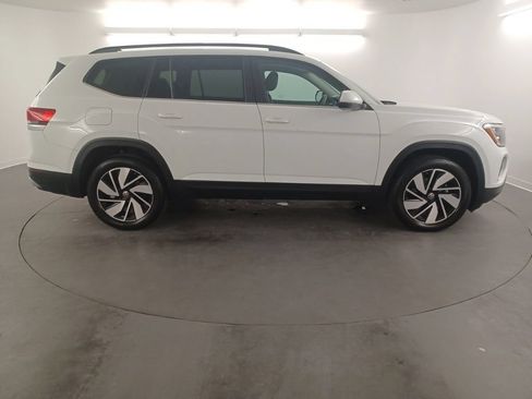 Used 2025 Volkswagen Atlas SE FWD image 8