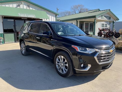 Used 2018 Chevrolet Traverse Premier w/ Driver Confidence II Package image 3