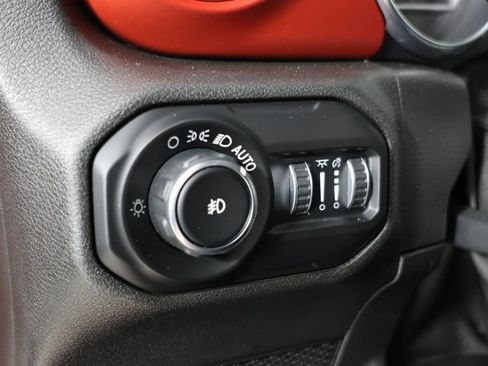 Used 2019 Jeep Wrangler Unlimited Rubicon w/ LED Lighting Group image 21