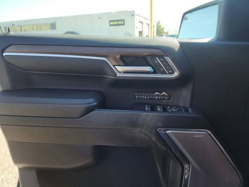 Used 2023 Chevrolet Silverado 1500 High Country w/ High Country Premium Package image 19