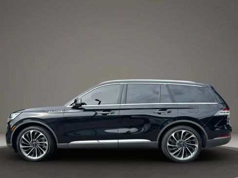Used 2022 Lincoln Aviator Reserve w/ Equipment Group 201A RWD image 2