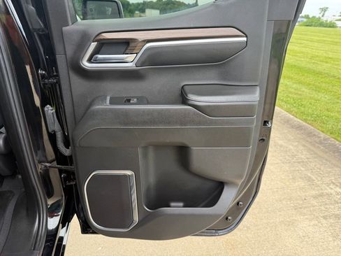 Used 2023 Chevrolet Silverado 1500 RST AWD/4WD image 14