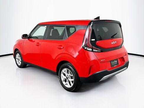 Used 2025 Kia Soul LX w/ LX Technology Package FWD image 5