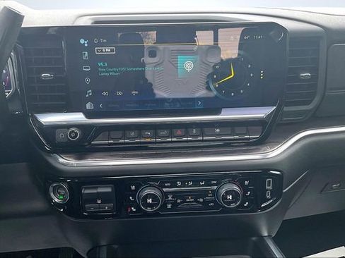 Used 2024 Chevrolet Silverado 2500 LTZ w/ LTZ Premium Package image 10