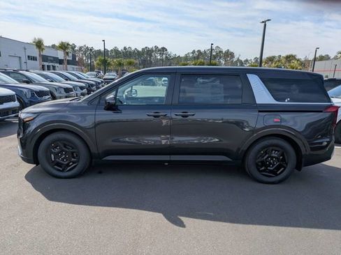 New 2026 Kia Carnival FWD image 6