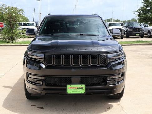 Used 2024 Jeep Wagoneer Series II AWD/4WD image 2