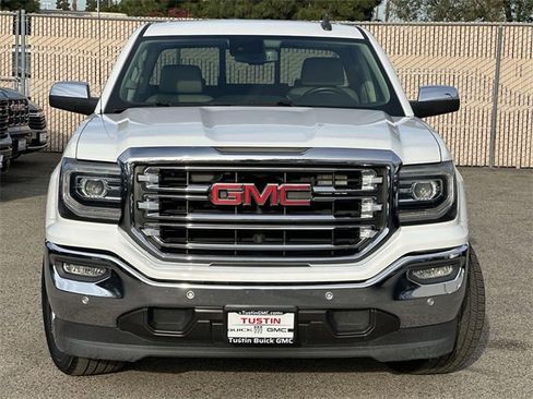 Used 2018 GMC Sierra 1500 SLT image 2