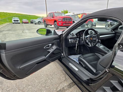 Used 2019 Porsche 718 Boxster RWD image 6