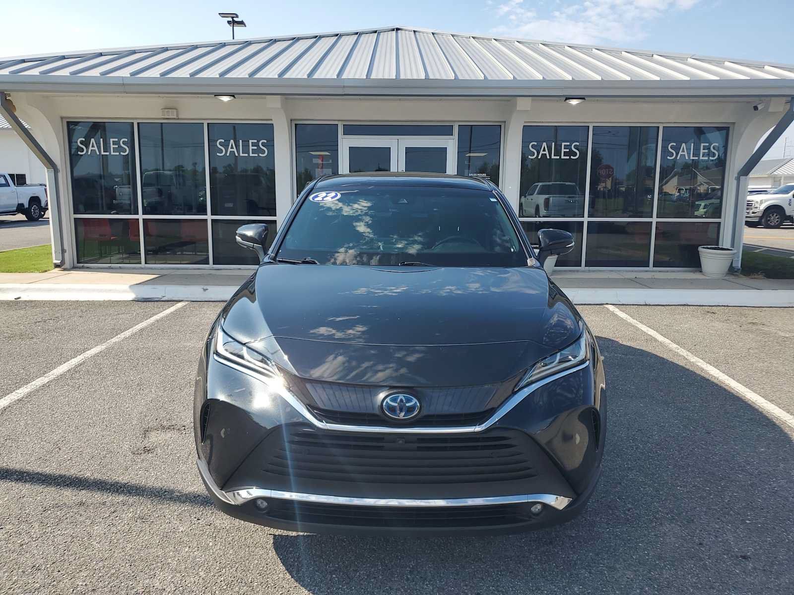Used 2022 Toyota Venza Limited AWD/4WD image 9