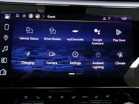 New 2027 Chevrolet Bolt RS w/ Technology Package FWD image 5