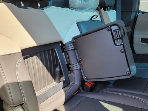 New 2026 GMC Hummer EV 4x4 Crew Cab image 49