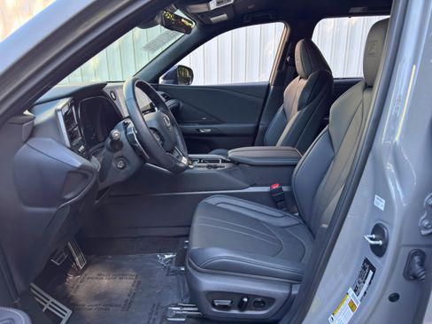 Used 2025 Lexus TX 500h AWD w/ Technology Package image 16
