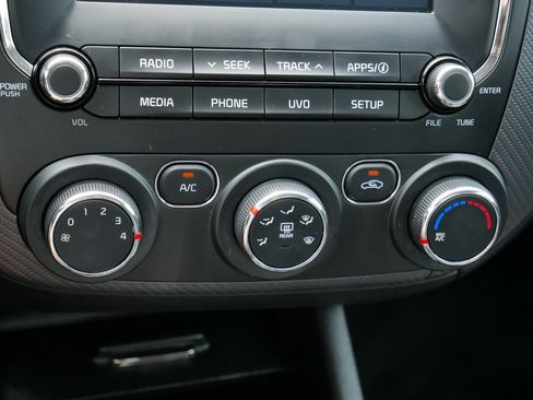 Used 2017 Kia Forte S FWD image 28