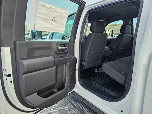 New 2025 GMC Sierra 2500 Pro image 17