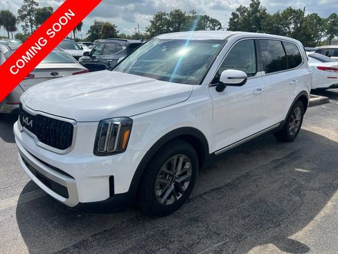 Certified 2025 Kia Telluride LX FWD image 1