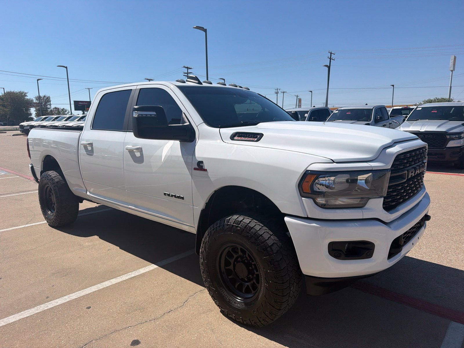 Used 2024 RAM 2500 Big Horn w/ Night Edition AWD/4WD image 3
