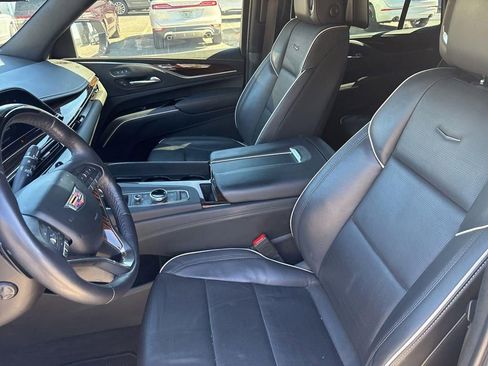 Used 2023 Cadillac Escalade Premium Luxury w/ Performance Package image 11
