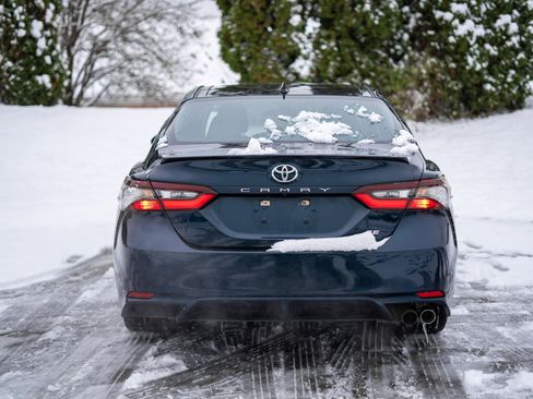 Used 2021 Toyota Camry SE image 6