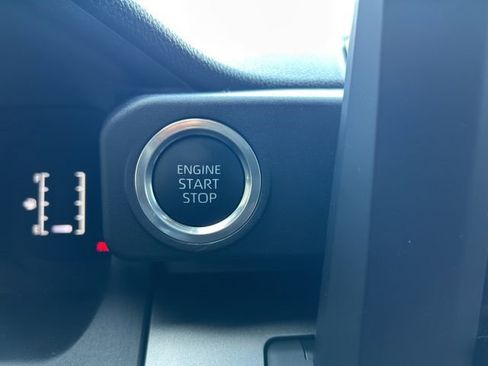 Certified 2025 Toyota 4Runner SR5 image 18