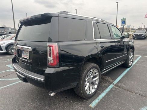 Used 2020 GMC Yukon Denali w/ Denali Premium Package image 3