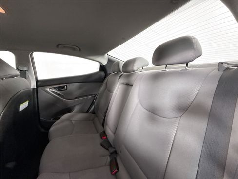 Used 2013 Hyundai Elantra GLS image 23