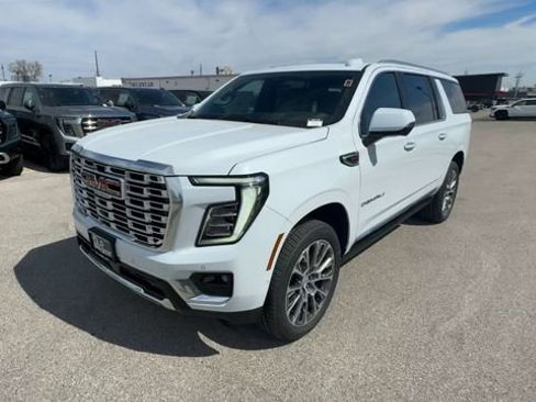 New 2026 GMC Yukon XL Denali image 4