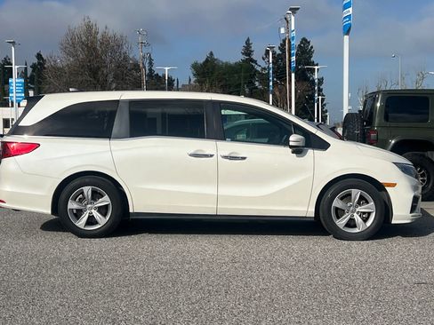 Used 2018 Honda Odyssey EX-L image 8