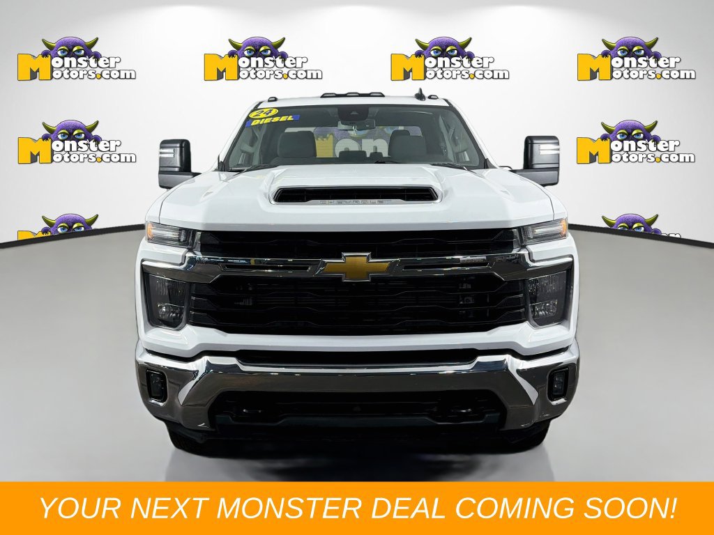 Used 2024 Chevrolet Silverado 3500 LT w/ True North Edition AWD/4WD image 2
