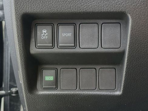 Used 2016 Nissan Rogue S FWD image 27