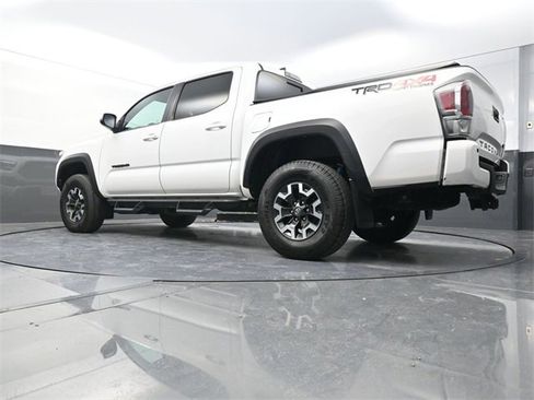 Used 2020 Toyota Tacoma TRD Off-Road image 31